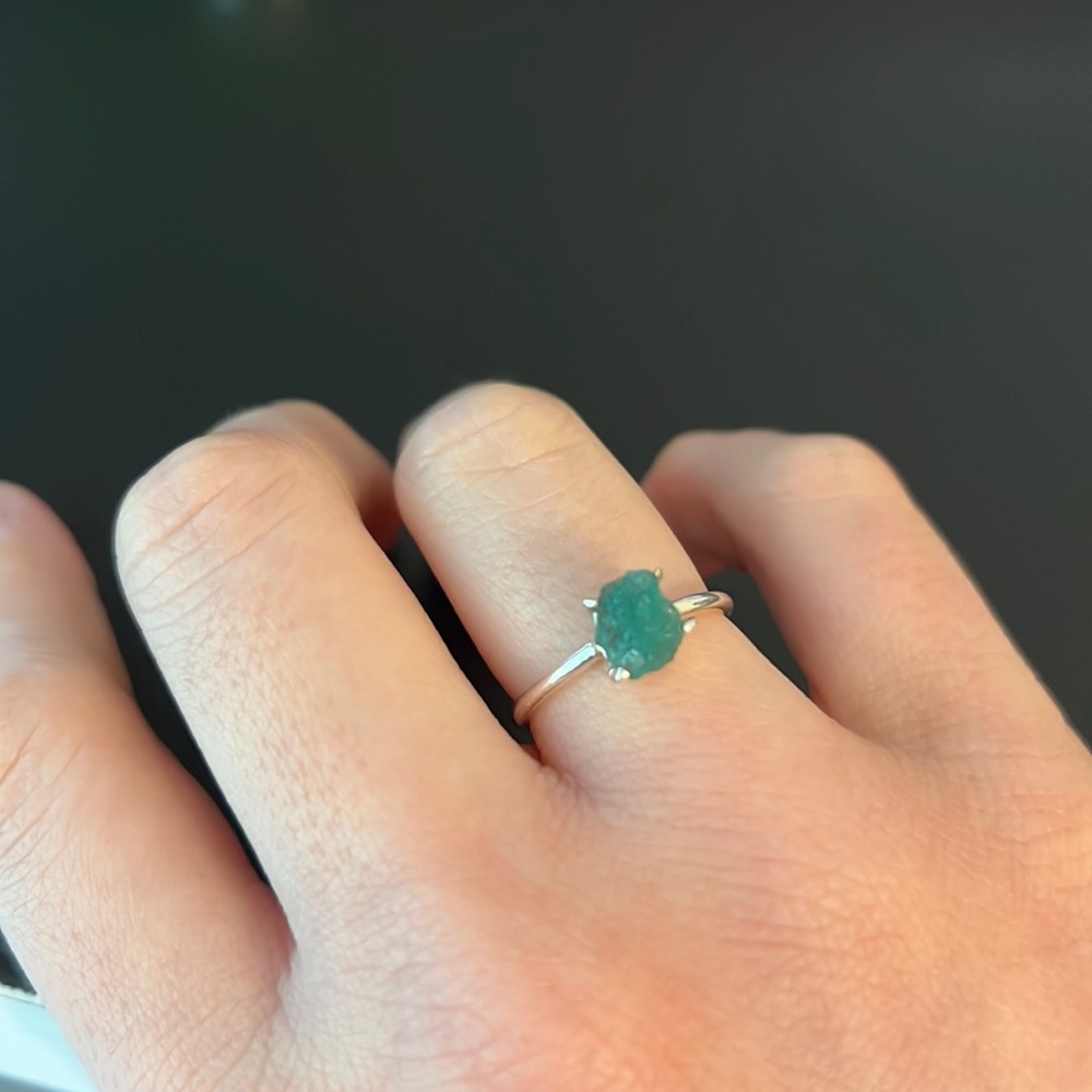 Raw cut emerald ring